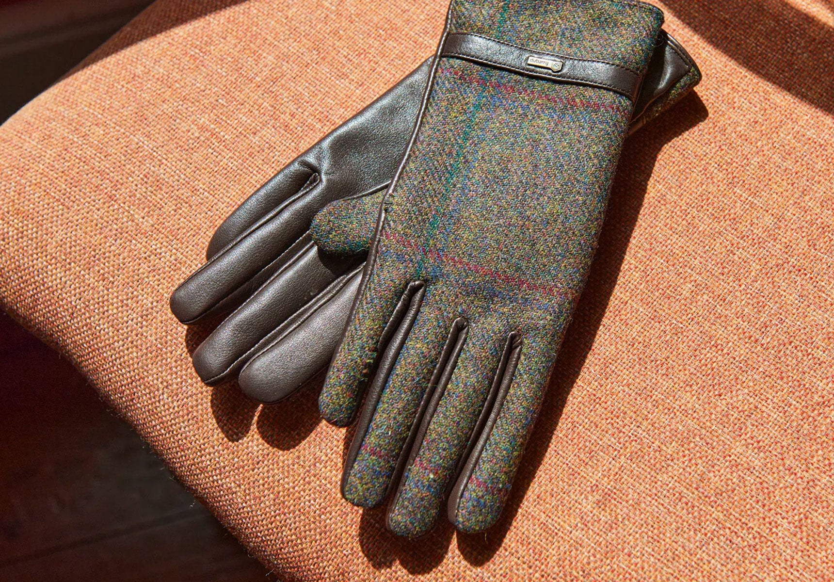 Dubarry Women's Ballycastle Tweed Leather Gloves - Image 9